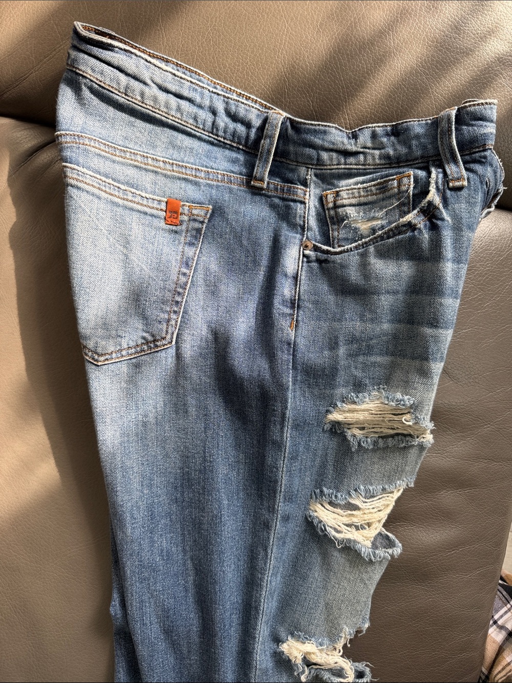Light Wash Distressed Women’s Boyfriend Jeans